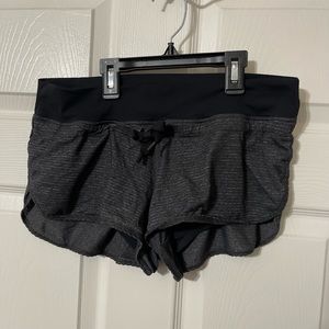 Women lululemon shorts size 6 or 8.